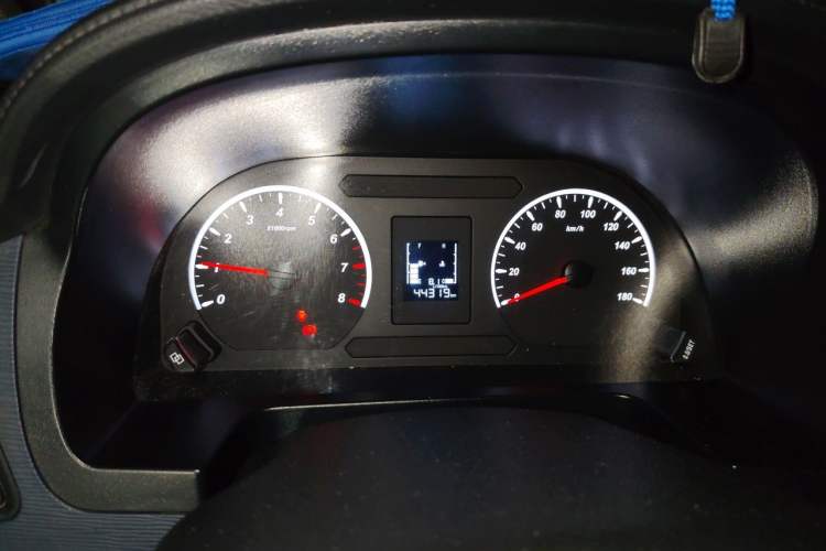 Used FORTHING Lingzhi 2023 M5L 1.6L Base Model 5 Seats Instrument Cluster