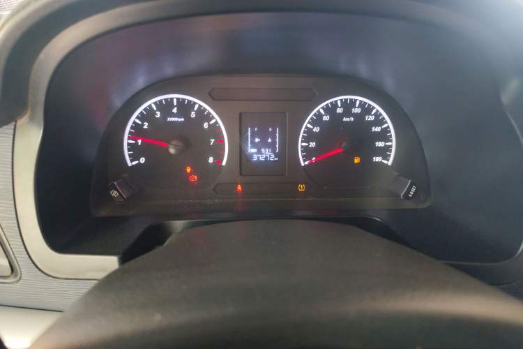 Used FORTHING Lingzhi 2023 M5 1.6L Practical Model 5 Seats Instrument Cluster