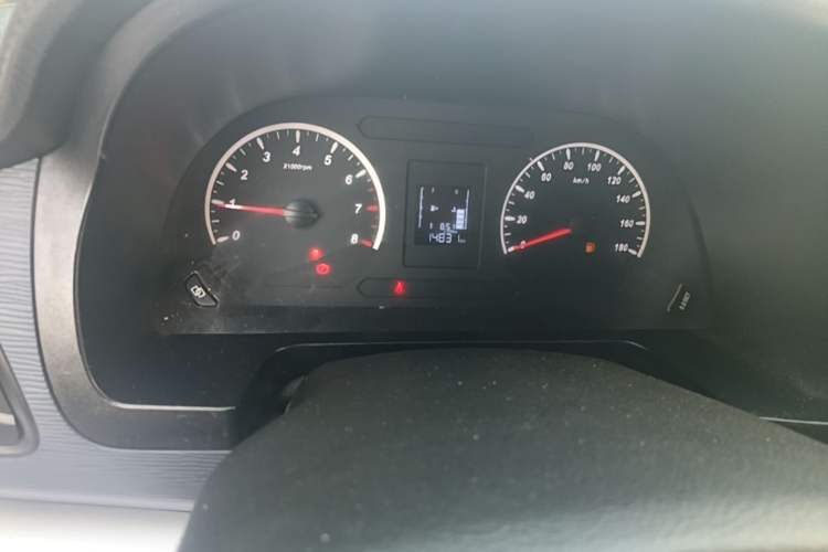 Used FORTHING Lingzhi 2023 M5L 1.6L Base Model 7 Seats Instrument Cluster