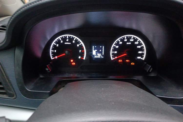 Used FORTHING Lingzhi 2023 M5L 1.6L Base Model 7 Seats Instrument Cluster