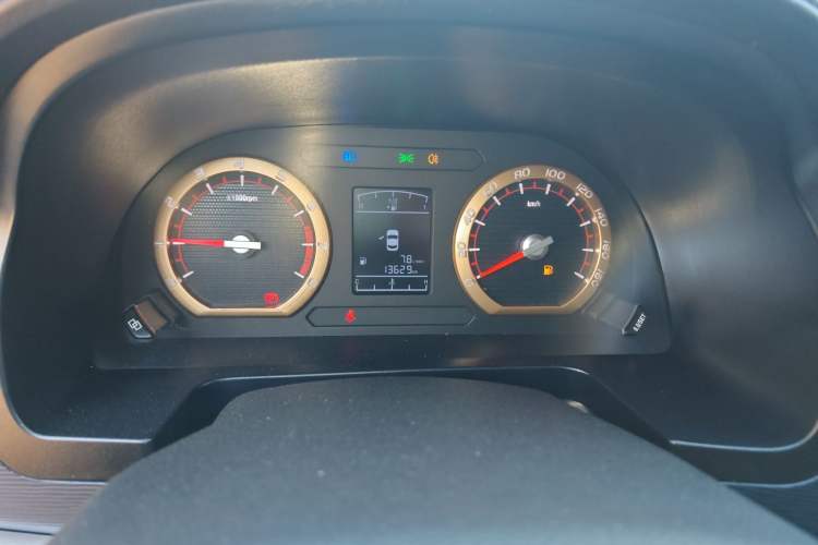 Used FORTHING Lingzhi 2023 M5L 1.6L Comfort Edition 7-Seater Instrument Cluster