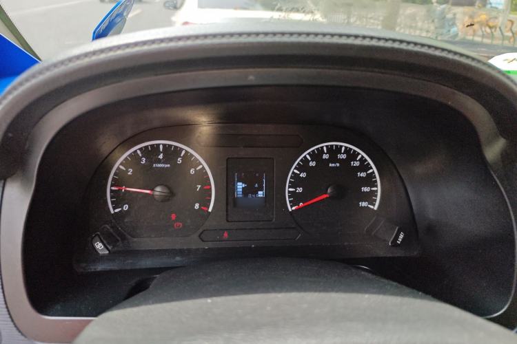 Used FORTHING Lingzhi 2023 M5L 1.6L Base Model 7 Seats Instrument Cluster