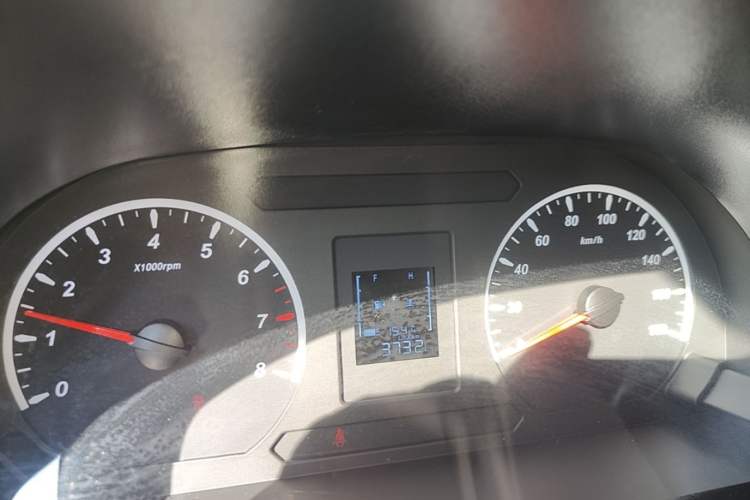Used FORTHING Lingzhi 2023 M5L 1.6L Base Model 7 Seats Instrument Cluster