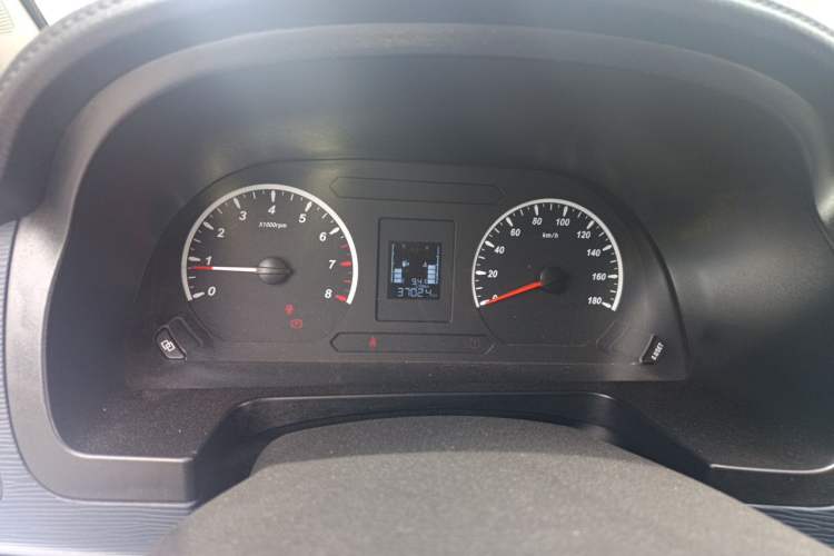 Used FORTHING Lingzhi 2023 M5L 1.6L Base Model 7 Seats Instrument Cluster
