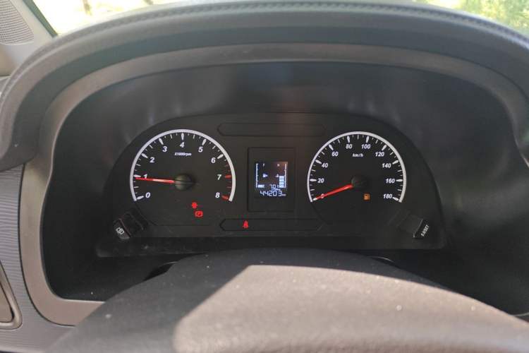 Used FORTHING Lingzhi 2023 M5L 1.6L Base Model 7 Seats Instrument Cluster
