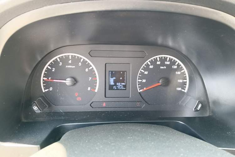 Used FORTHING Lingzhi 2023 M5L 1.6L Base Model 7 Seats Instrument Cluster