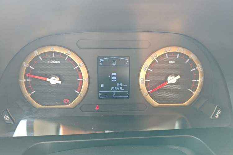 Used FORTHING Lingzhi 2023 M5L 1.6L Comfort 9-Seater Instrument Cluster