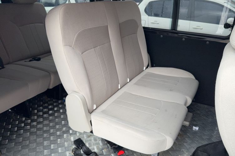 Used FORTHING Lingzhi 2023 M5L 1.6L Base Model 7 Seats Interior 1