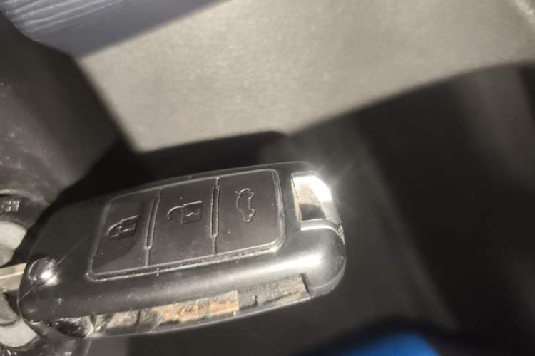 Used FORTHING Lingzhi 2023 M5L 1.6L Comfort 9-Seater Interior 1