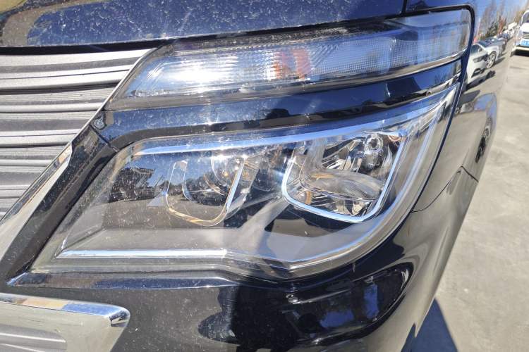 Used FORTHING Lingzhi 2023 M5L 1.6L Base Model 7 Seats Left Front Headlight