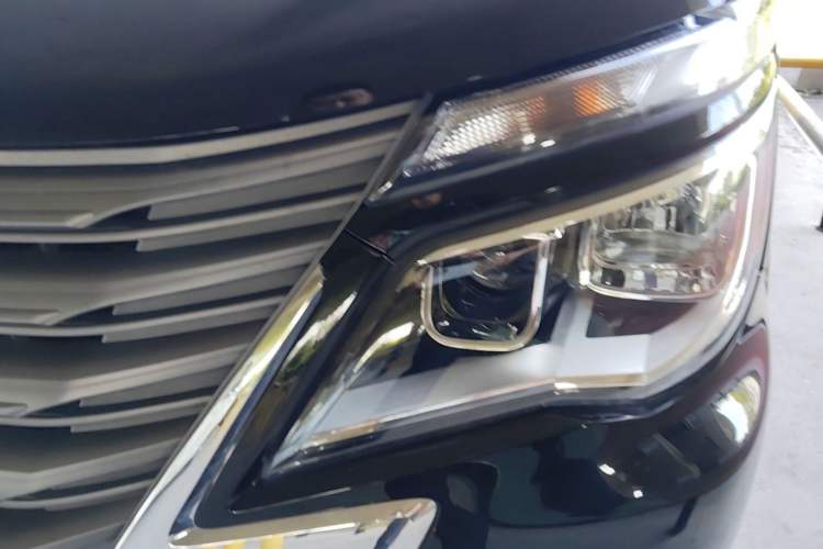 Used FORTHING Lingzhi 2023 M5L 1.6L Base Model 7 Seats Left Front Headlight