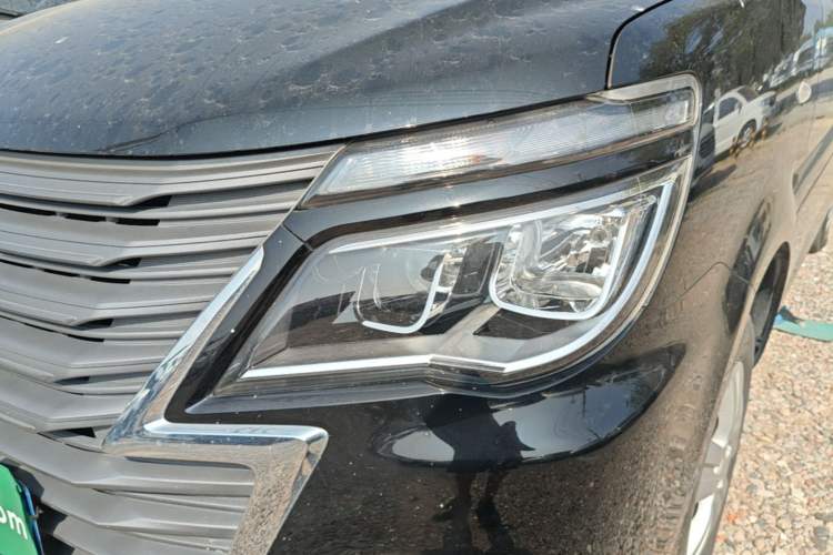 Used FORTHING Lingzhi 2023 M5L 1.6L Comfort 9-Seater Left Front Headlight
