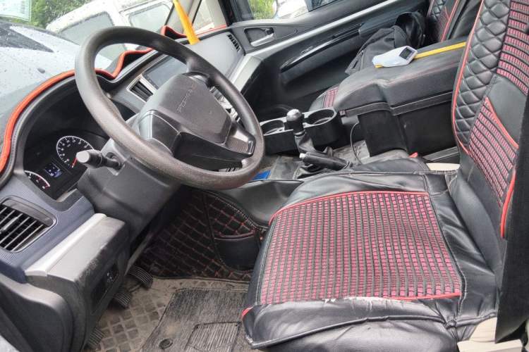 Used FORTHING Lingzhi 2023 M5L 1.6L Base Model 5 Seats Left Front Seat