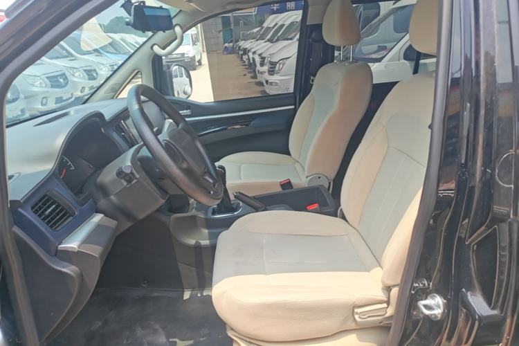 Used FORTHING Lingzhi 2023 M5L 1.6L Base Model 7 Seats Left Front Seat