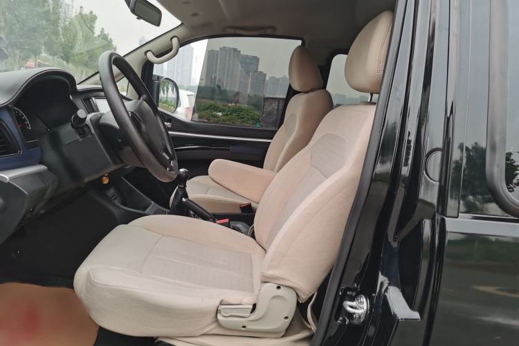 Used FORTHING Lingzhi 2023 M5L 1.6L Base Model 7 Seats Left Front Seat
