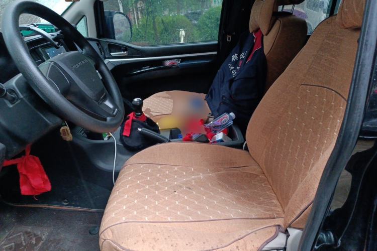 Used FORTHING Lingzhi 2023 M5L 1.6L Base Model 7 Seats Left Front Seat