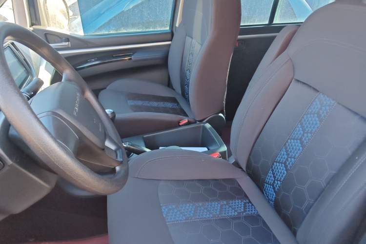 Used FORTHING Lingzhi 2023 M5L 1.6L Comfort Edition 7-Seater Left Front Seat