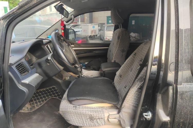 Used FORTHING Lingzhi 2023 M5L 1.6L Base Model 5 Seats Left Front Seat