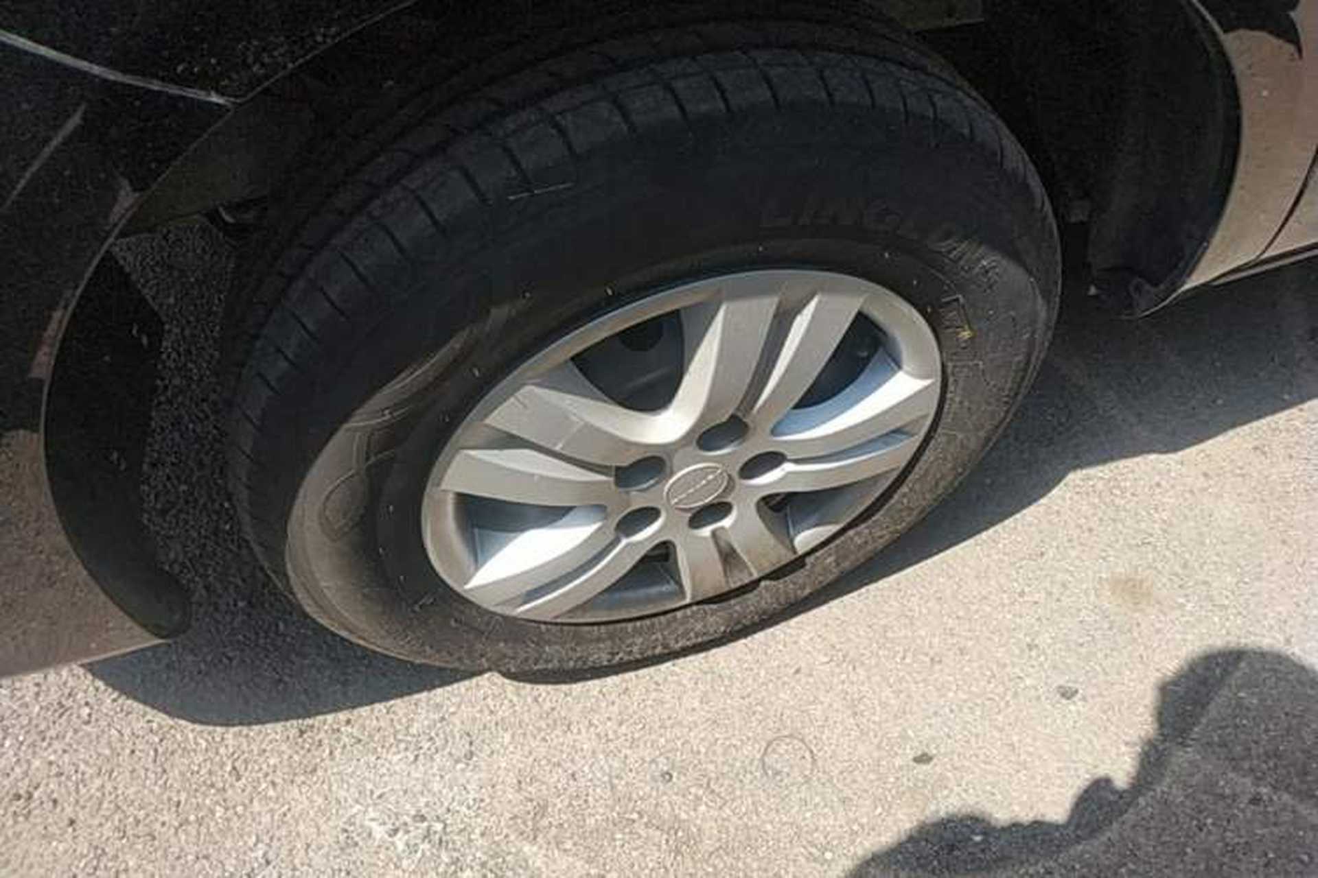 Used FORTHING Lingzhi 2023 M5L 1.6L Base Model 5 Seats Left Front Wheel Hub