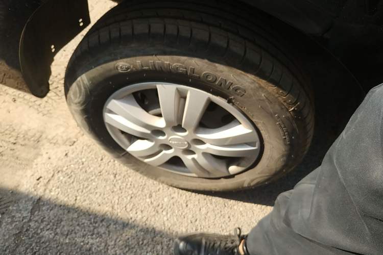 Used FORTHING Lingzhi 2023 M5L 1.6L Base Model 7 Seats Left Front Wheel Hub