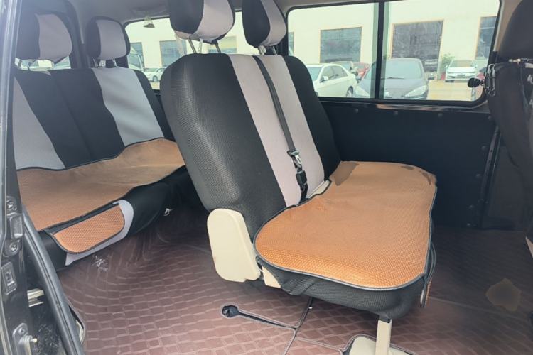 Used FORTHING Lingzhi 2023 M5L 1.6L Base Model 7 Seats Left Rear Seat