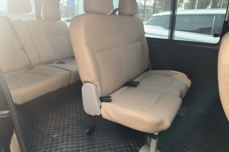 Used FORTHING Lingzhi 2023 M5L 1.6L Base Model 7 Seats Left Rear Seat