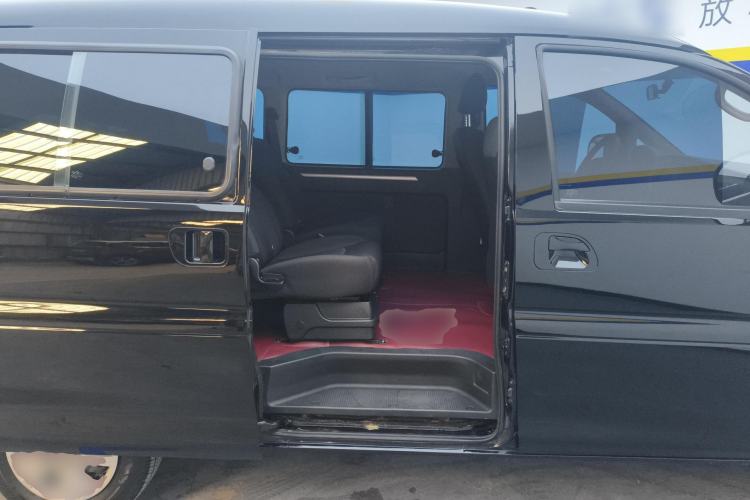 Used FORTHING Lingzhi 2023 M5L 1.6L Comfort Edition 7-Seater Left Rear Seat