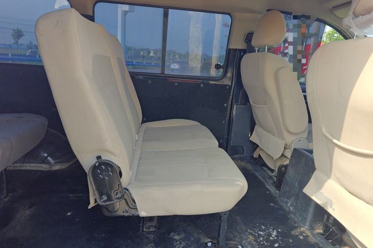 Used FORTHING Lingzhi 2023 M5L 1.6L Base Model 7 Seats Left Rear Seat