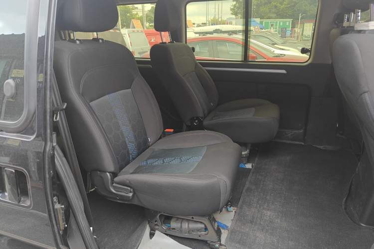 Used FORTHING Lingzhi 2023 M5L 1.6L Comfort Edition 7-Seater Left Rear Seat