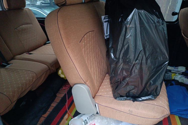 Used FORTHING Lingzhi 2023 M5L 1.6L Base Model 7 Seats Left Rear Seat