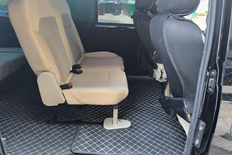 Used FORTHING Lingzhi 2023 M5L 1.6L Base Model 7 Seats Left Rear Seat