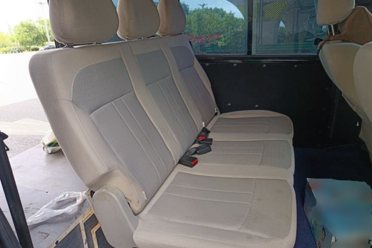 Used FORTHING Lingzhi 2023 M5 1.6L Practical Model 5 Seats Left Rear Seat
