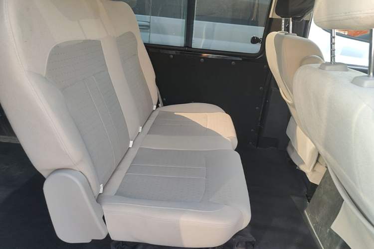 Used FORTHING Lingzhi 2023 M5L 1.6L Base Model 7 Seats Left Rear Seat