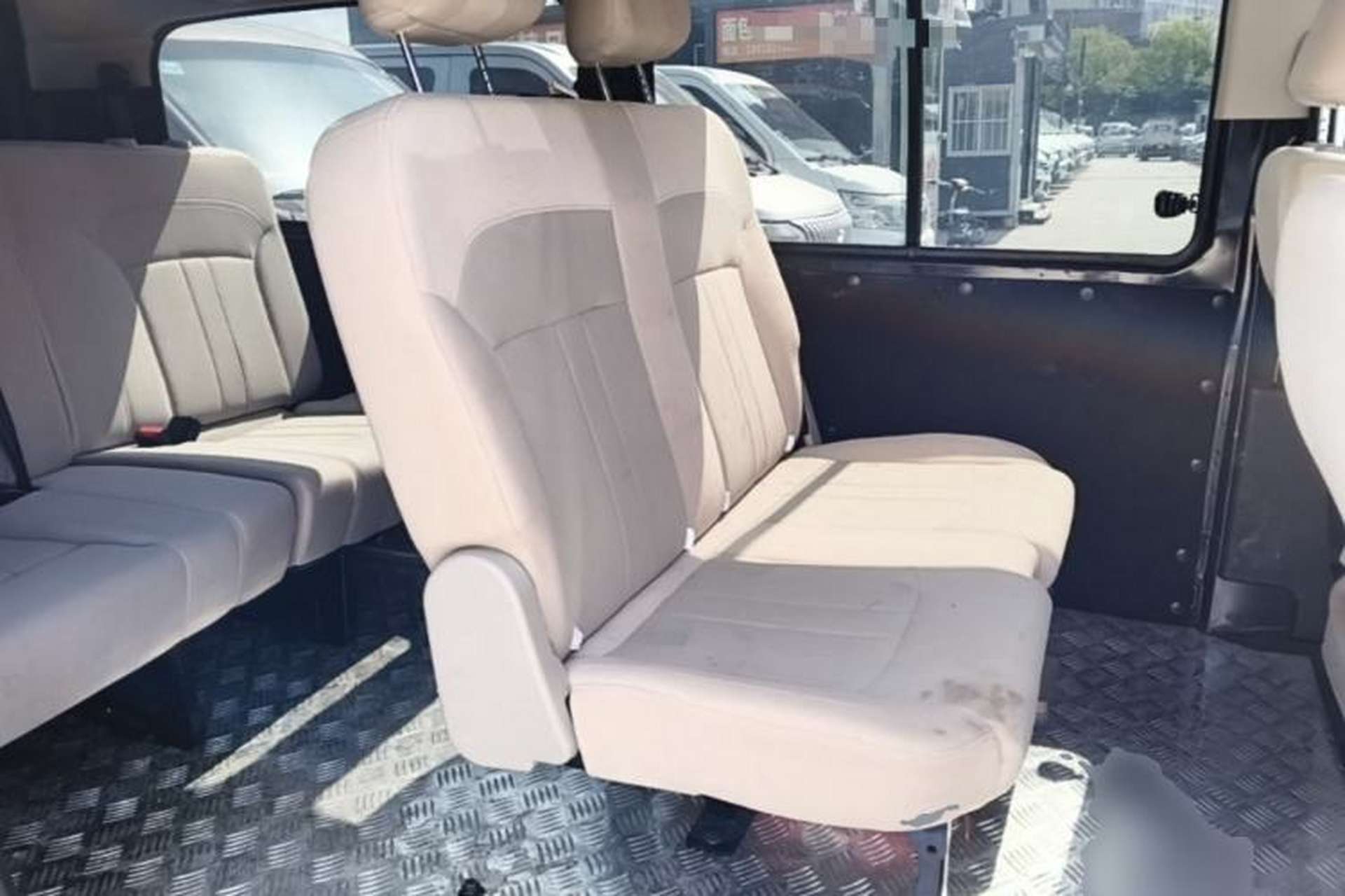 Used FORTHING Lingzhi 2023 M5L 1.6L Base Model 7 Seats Left Rear Seat