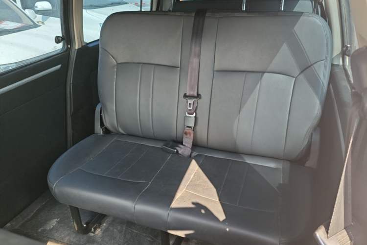 Used FORTHING Lingzhi 2023 M5L 1.6L Comfort 9-Seater Left Rear Seat