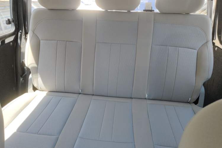 Used FORTHING Lingzhi 2023 M5 1.6L Practical Model 5 Seats Left Rear Seat