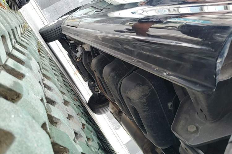 Used FORTHING Lingzhi 2023 M5L 1.6L Base Model 7 Seats Left Side Sill