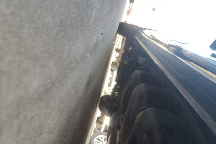 Used FORTHING Lingzhi 2023 M5L 1.6L Base Model 7 Seats Left Side Sill
