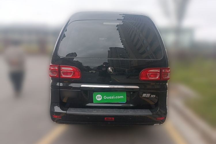 Used FORTHING Lingzhi 2023 M5L 1.6L Base Model 5 Seats Rear
