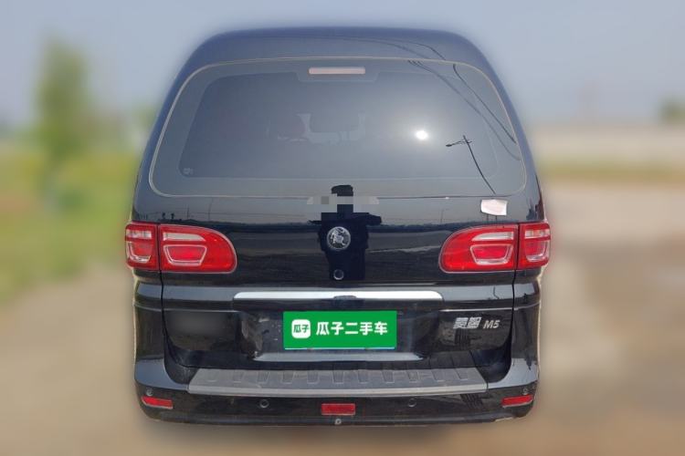 Used FORTHING Lingzhi 2023 M5L 1.6L Base Model 7 Seats Rear