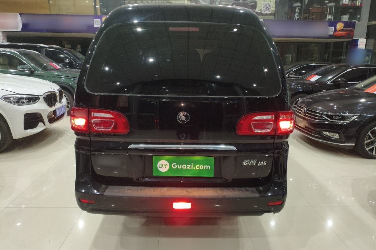 Used FORTHING Lingzhi 2023 M5L 1.6L Base Model 7 Seats Rear