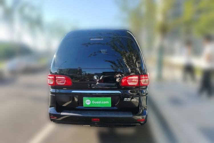 Used FORTHING Lingzhi 2023 M5L 1.6L Base Model 7 Seats Rear