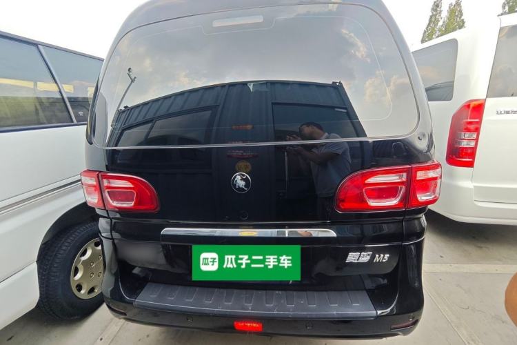 Used FORTHING Lingzhi 2023 M5L 1.6L Base Model 7 Seats Rear