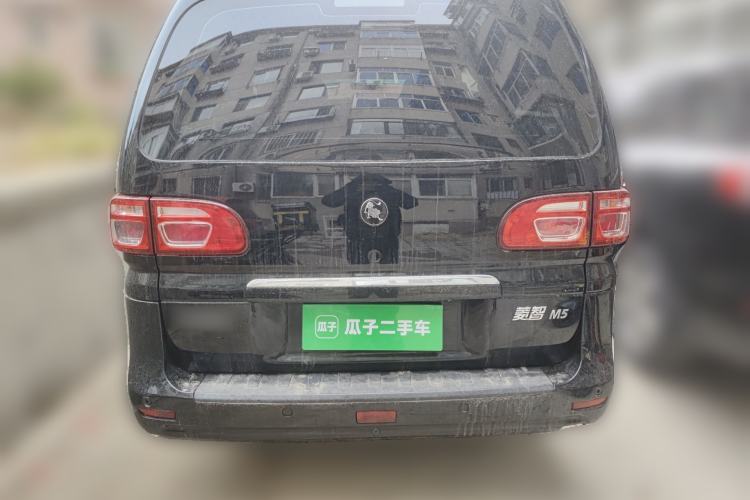 Used FORTHING Lingzhi 2023 M5L 1.6L Base Model 7 Seats Rear