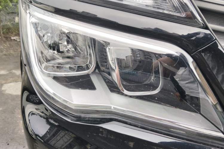 Used FORTHING Lingzhi 2023 M5L 1.6L Base Model 5 Seats Right Front Headlight