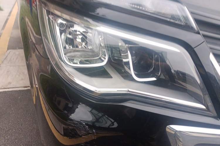Used FORTHING Lingzhi 2023 M5L 1.6L Base Model 5 Seats Right Front Headlight