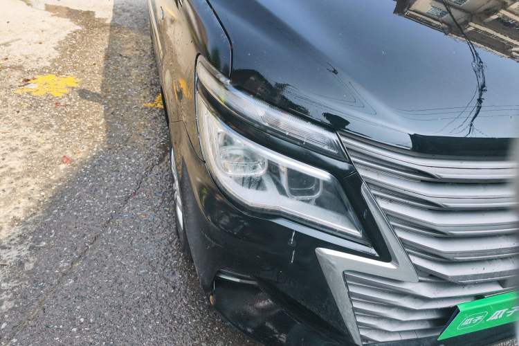 Used FORTHING Lingzhi 2023 M5L 1.6L Rental Custom Edition 7 Seats Right Front Headlight