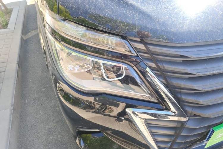 Used FORTHING Lingzhi 2023 M5L 1.6L Base Model 5 Seats Right Front Headlight