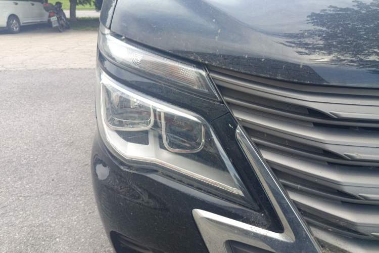 Used FORTHING Lingzhi 2023 M5L 1.6L Base Model 7 Seats Right Front Headlight