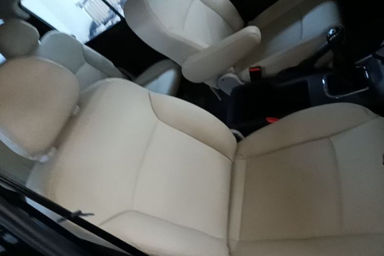 Used FORTHING Lingzhi 2023 M5L 1.6L Comfort Edition 7-Seater Right Front Seat